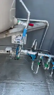 Video: Lumit AS4 PLUS instalado en el caño de salida del tanque.